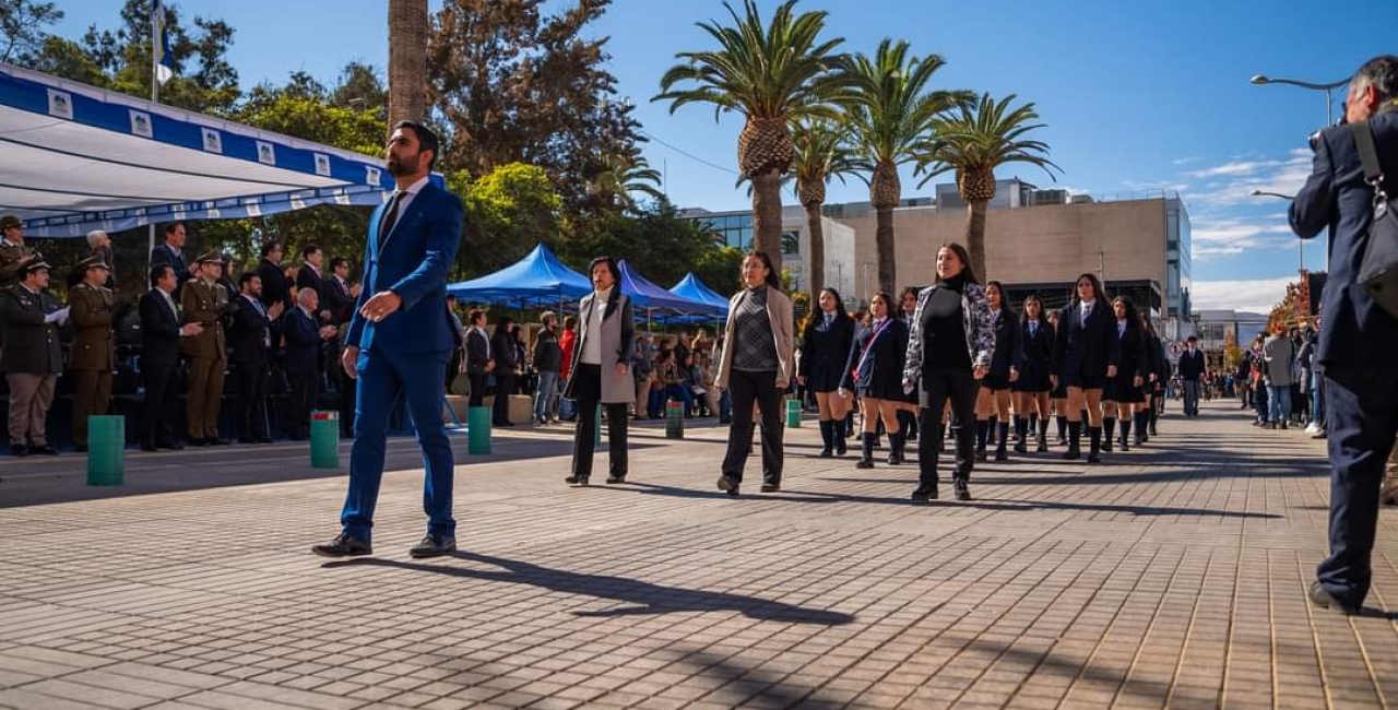 El Colegio Santa María Eufrasia participó en el desfile de Conmemoración a las Glorias Navales